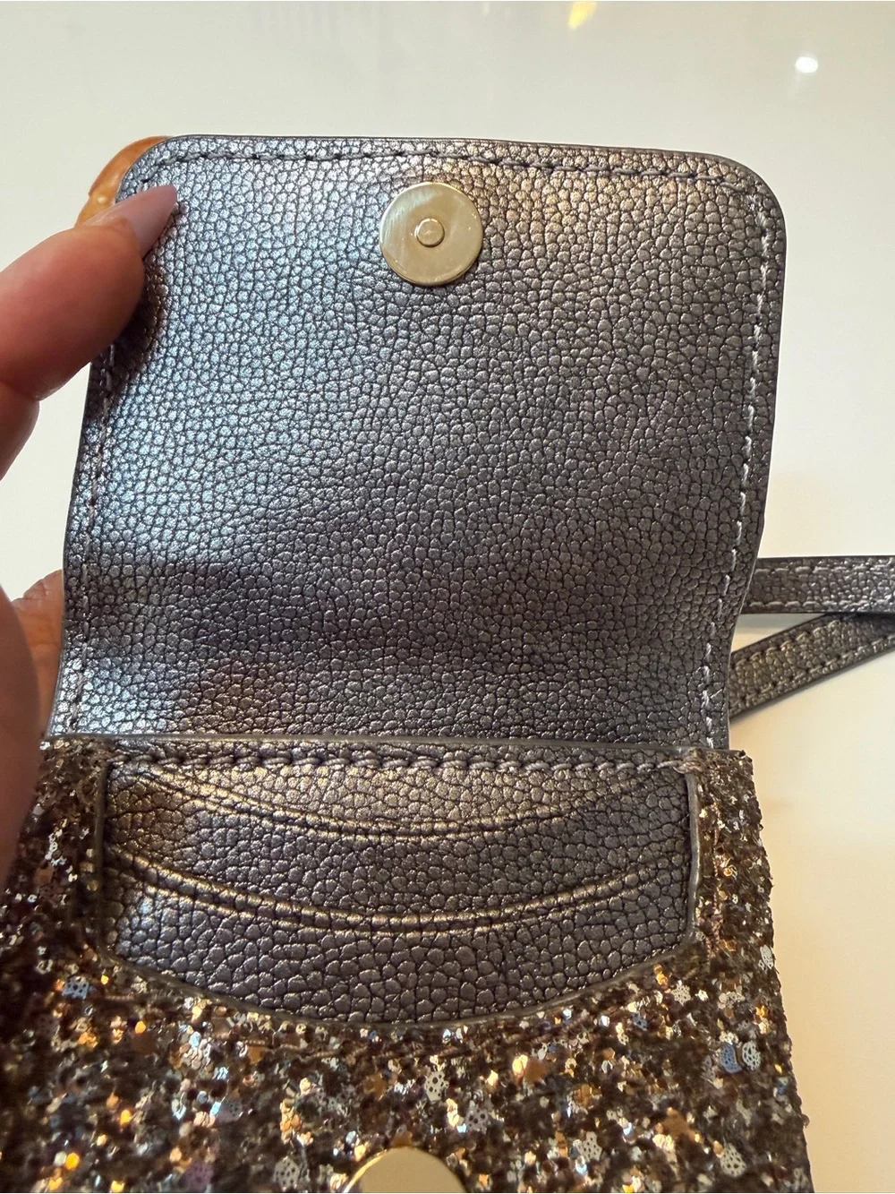 #792 kate spade Metallic Charcoal Pebbled Leather Phone Pouch with Glitter Trim